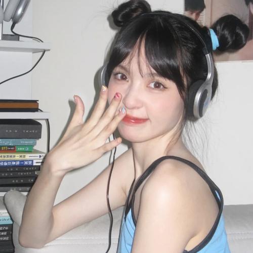 2025最新款微信头像女生图片