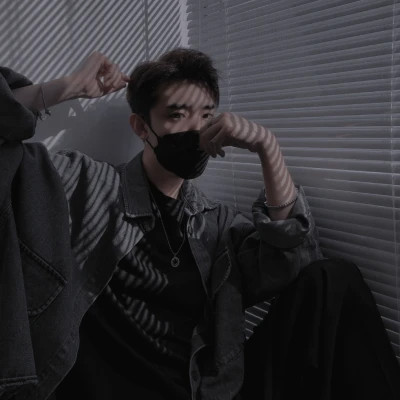 优雅帅气的男生头像图片