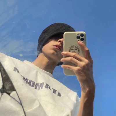 优雅帅气的男生头像图片