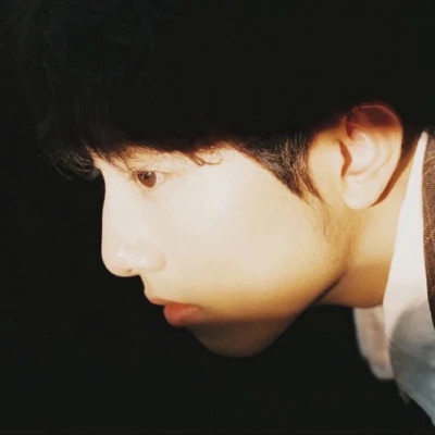 优雅帅气的男生头像图片