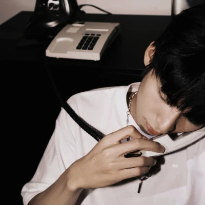 优雅帅气的男生头像图片