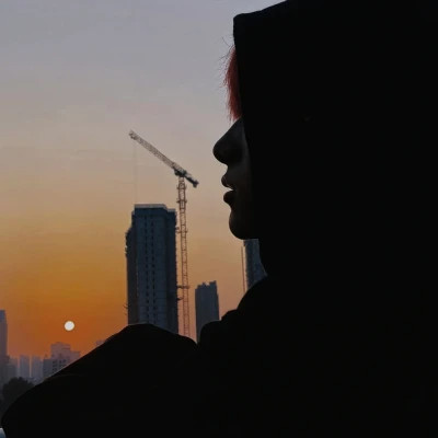 优雅帅气的男生头像图片