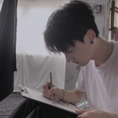 优雅帅气的男生头像图片