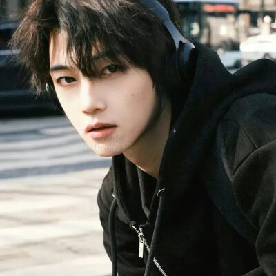 精选微信男生头像图片
