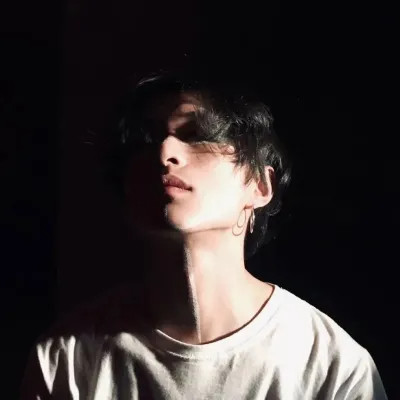 精选微信男生头像图片