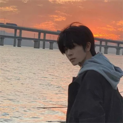 精选微信男生头像图片