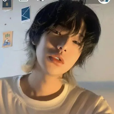 各具特色的微信男生头像