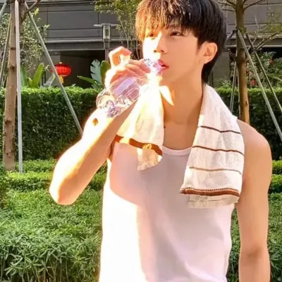 各具特色的微信男生头像