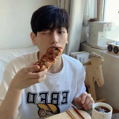 高颜值微信男生头像