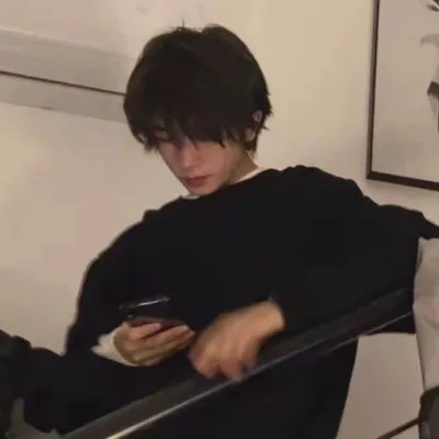 高颜值微信男生头像