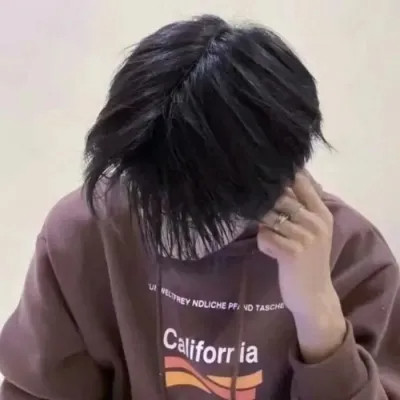 高颜值微信男生头像