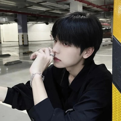 超火爆微信男生头像图片