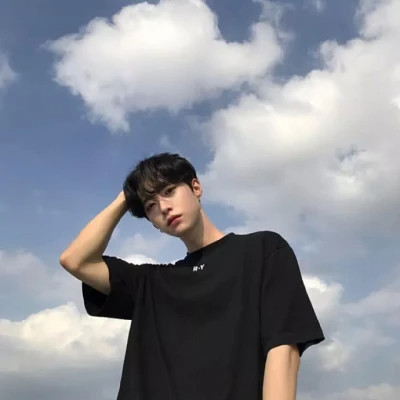 超流行的QQ男生头像图片