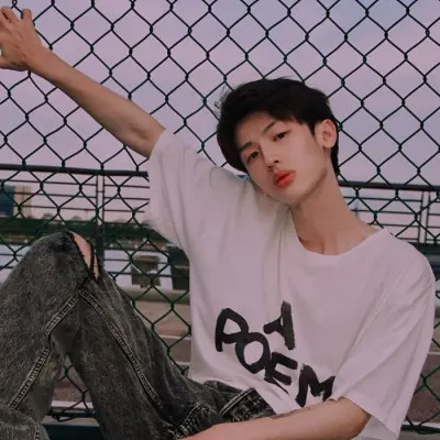 超流行的QQ男生头像图片