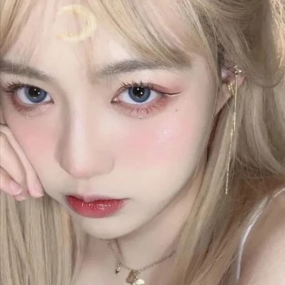 风格各异的女头