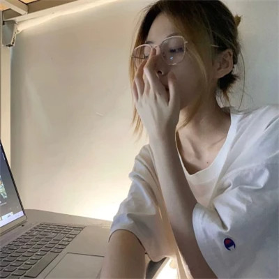 气质优雅的女性头像