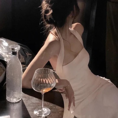 气质优雅的女性头像