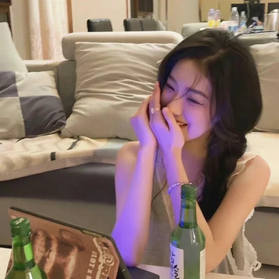 气质优雅的女性头像