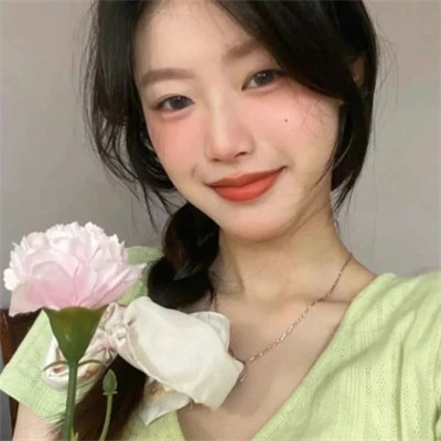 气质优雅的女性头像