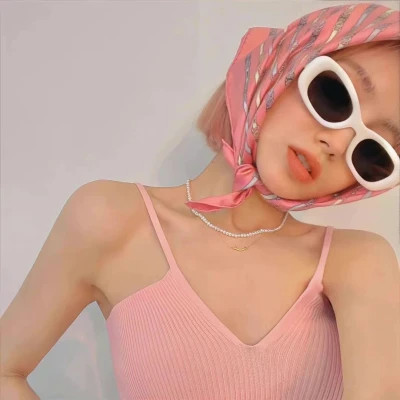 气质优雅的女性头像