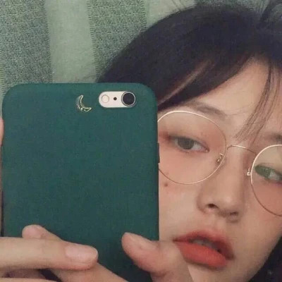 收藏点赞超多的女生头像图片