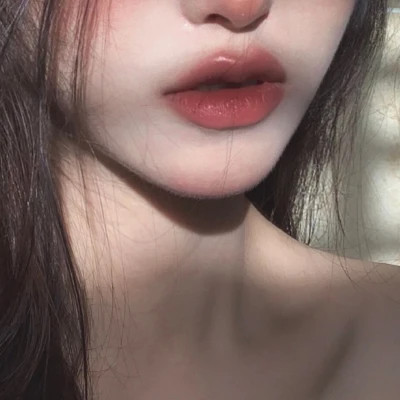 收藏点赞超多的女生头像图片