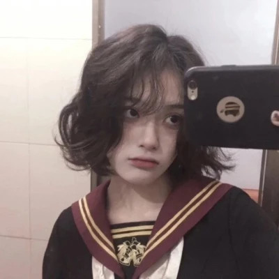 收藏点赞超多的女生头像图片