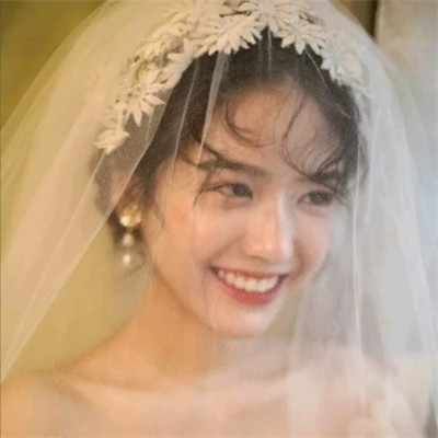 收藏点赞超多的女生头像图片