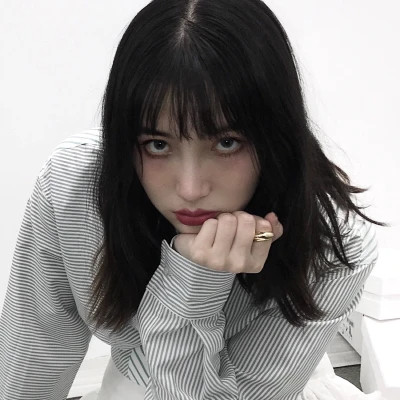 收藏点赞超多的女生头像图片