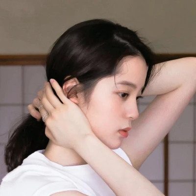 收藏点赞超多的女生头像图片