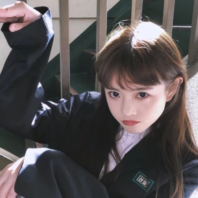 收藏点赞超多的女生头像图片