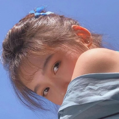 收藏点赞超多的女生头像图片