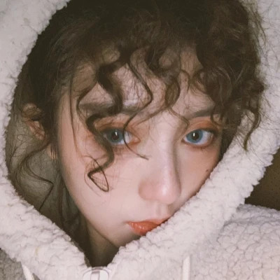 收藏点赞超多的女生头像图片