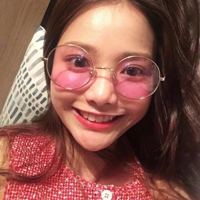 超有个性的女生头像
