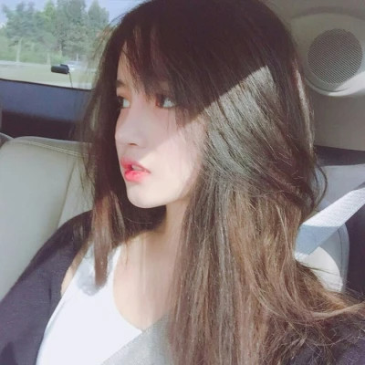 精选真人女生头像图片