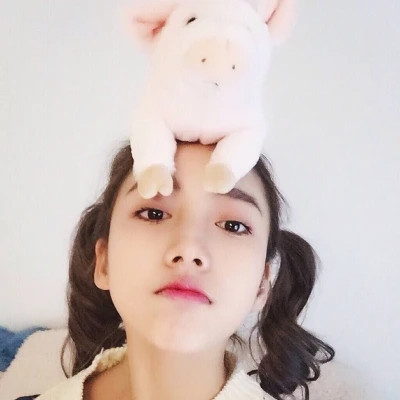 精选真人女生头像图片