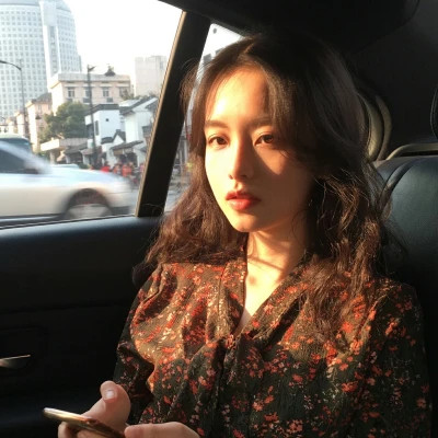精选真人女生头像图片