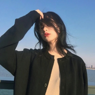 精选真人女生头像图片