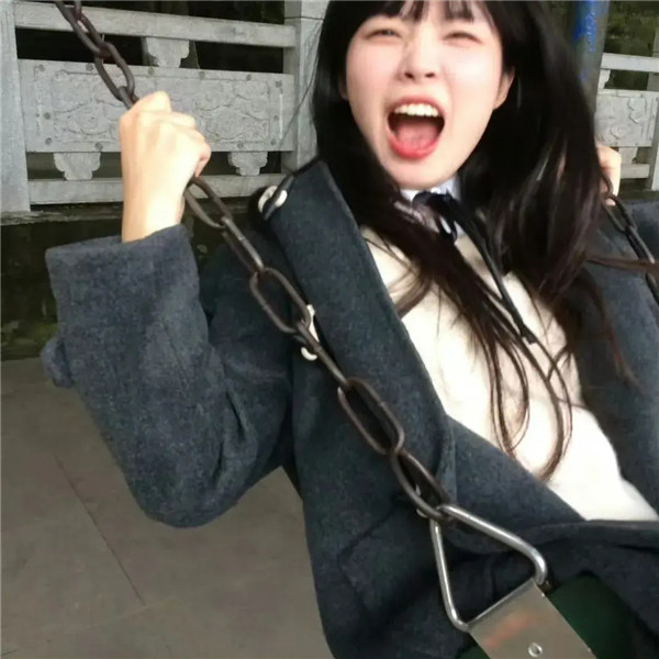 超有故事感的女生头像图片