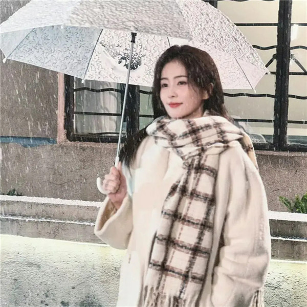 超有故事感的女生头像图片