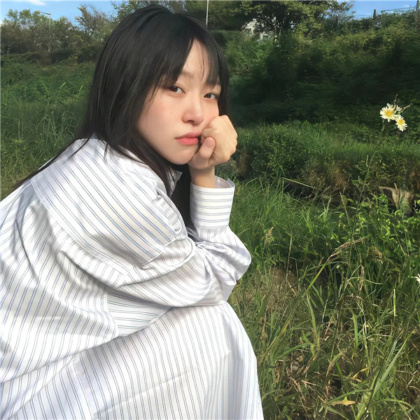 超有故事感的女生头像图片