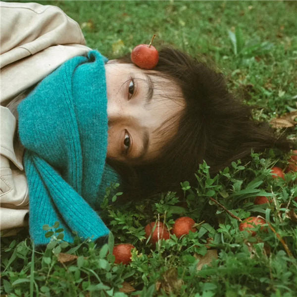超有故事感的女生头像图片