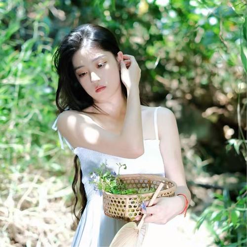 漂亮好看的感性成熟女生头像图片