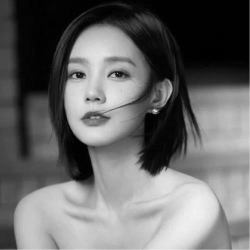 成熟性感的美女黑白照片头像高清