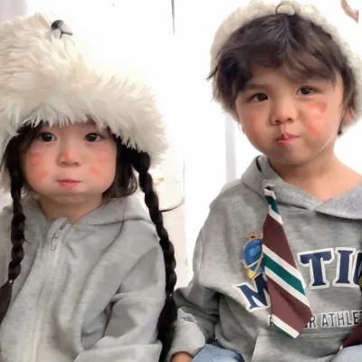 温馨可爱小萌娃情侣头像图片