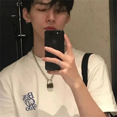 超火爆的2025年男头图片