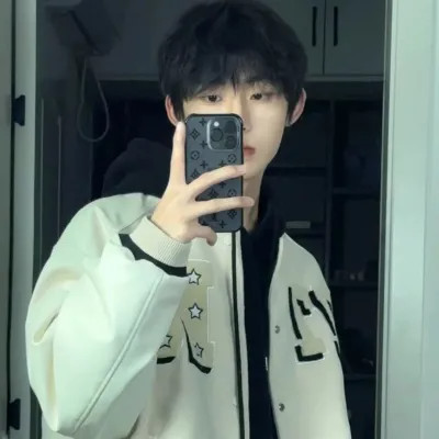 超火爆的2025年男头图片
