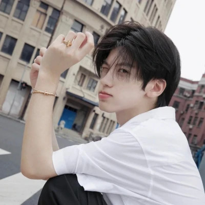 2025热门男头图片