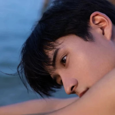 2025最受欢迎男生头像