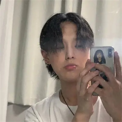 2025最受欢迎男生头像